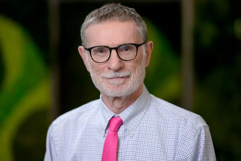 Headshot of Colin Begg