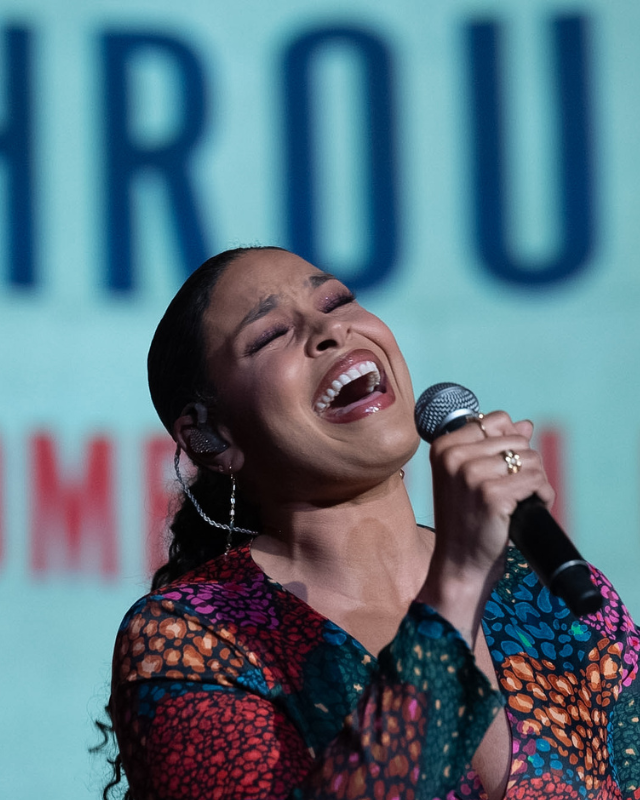 Jordin Sparks sings at the Lombardi Gala.